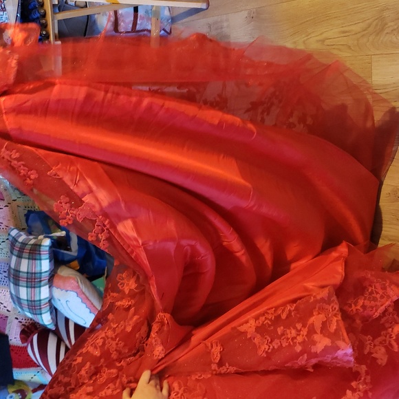 Elegant Red Floral Ball Gown - Picture 11 of 15